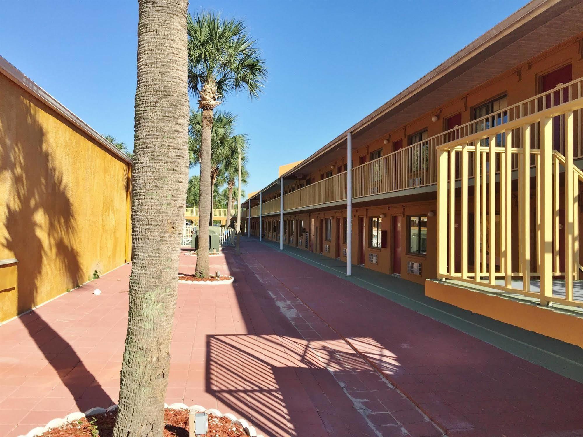 Country Hearth Inn- Kissimmee Luaran gambar